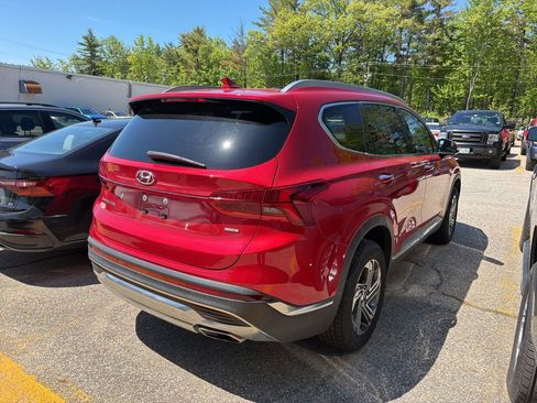 Used 2021 Hyundai Santa Fe SEL w/ Convenience + Premium Package AWD/4WD image 4