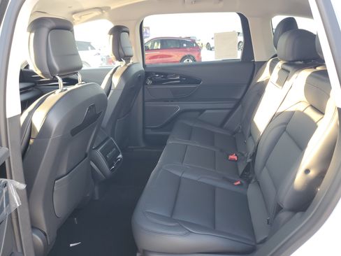 New 2026 Lincoln Nautilus Premier image 27