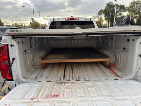 Used 2022 Chevrolet Colorado LT w/ Fleet Safety Package image 28