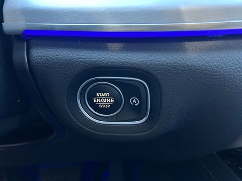 Used 2025 Mercedes-Benz GLS 450 4MATIC image 34