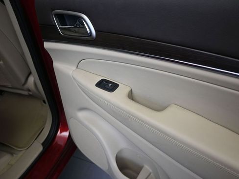 Used 2014 Jeep Grand Cherokee Overland image 21