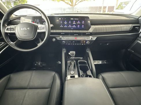 Used 2023 Kia Telluride EX w/ EX Captain's Chair Package FWD image 23