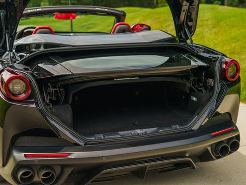 Used 2019 Ferrari Portofino RWD image 99