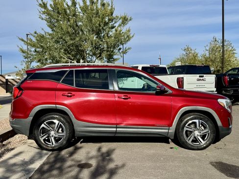 Used 2018 GMC Terrain SLT w/ Preferred Package image 2