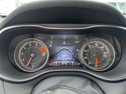 Used 2020 Jeep Cherokee Limited w/ Technology Group image 14