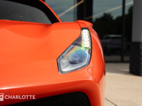 Used 2016 Ferrari 488 GTB RWD image 5