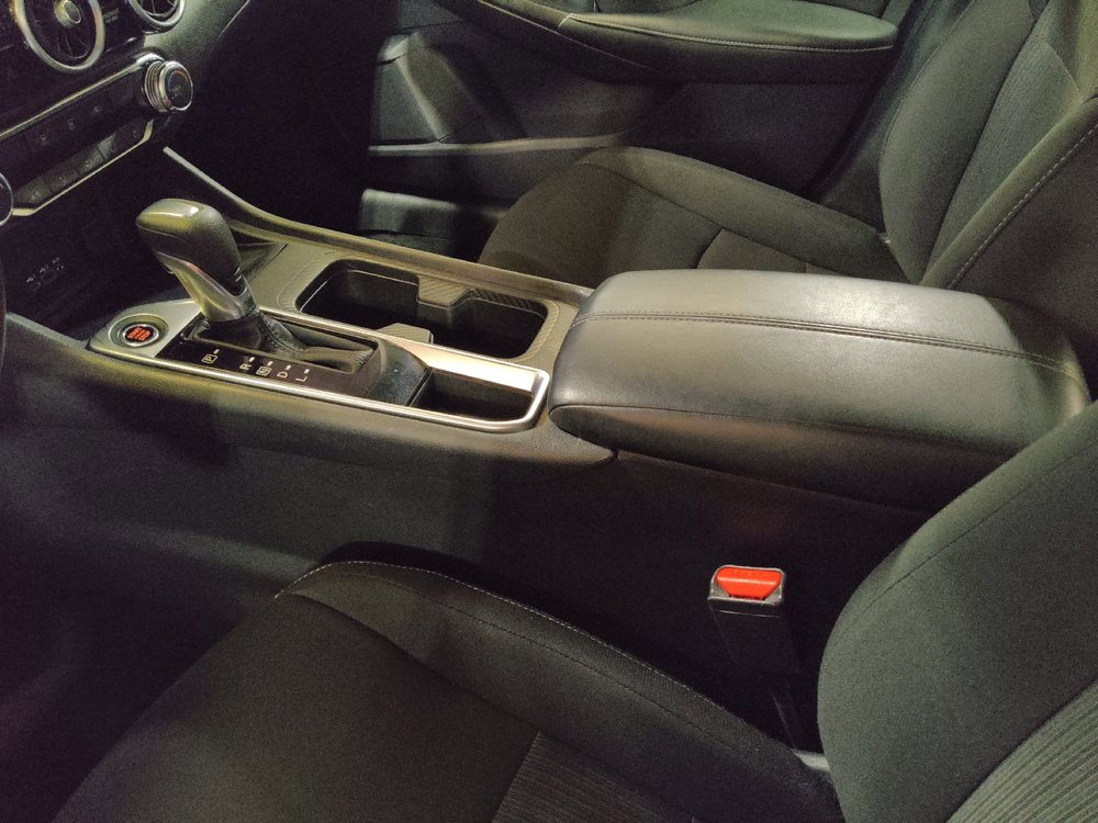 Used 2024 Nissan Sentra SV FWD image 26