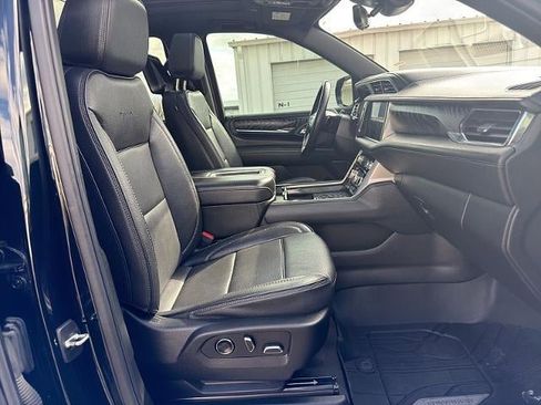 Used 2023 GMC Yukon Denali w/ Denali Reserve Package AWD/4WD image 16