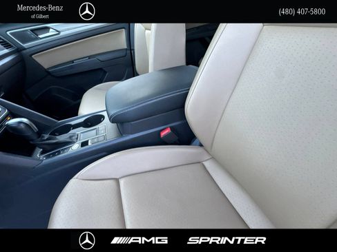 Used 2020 Volkswagen Atlas Cross Sport SE w/ Panoramic Sunroof Package FWD image 14