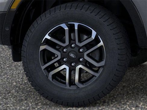 New 2025 Ford Ranger Lariat w/ FX4 Off-Road Package image 19