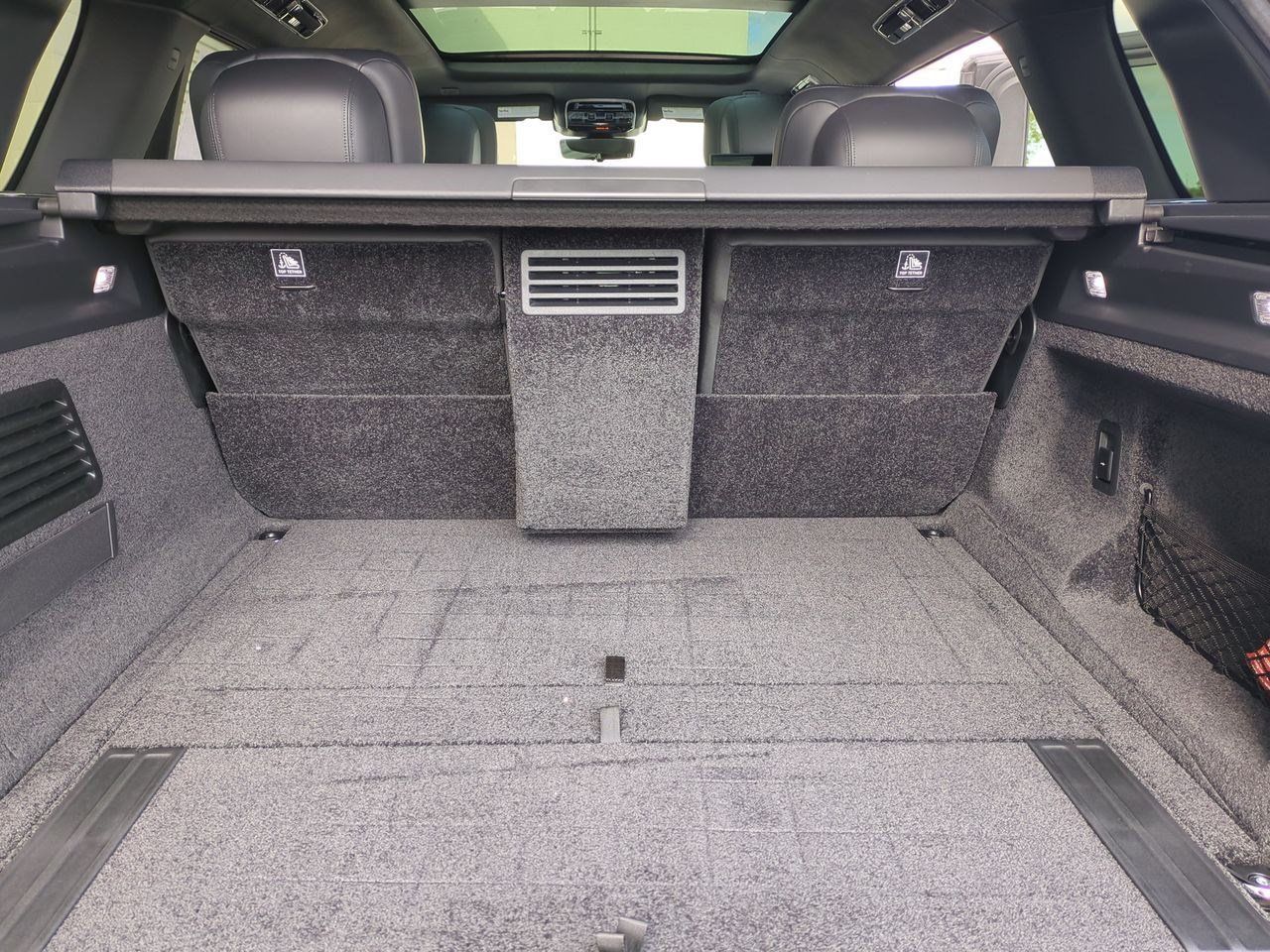 New 2025 Land Rover Range Rover SV AWD/4WD image 25