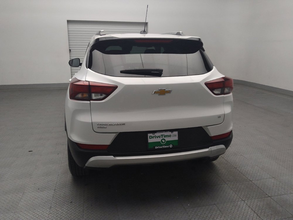 Used 2025 Chevrolet TrailBlazer LT AWD/4WD image 6