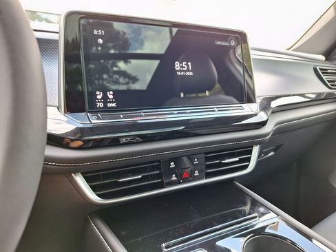 New 2026 Volkswagen Atlas Cross Sport SEL R-Line image 19