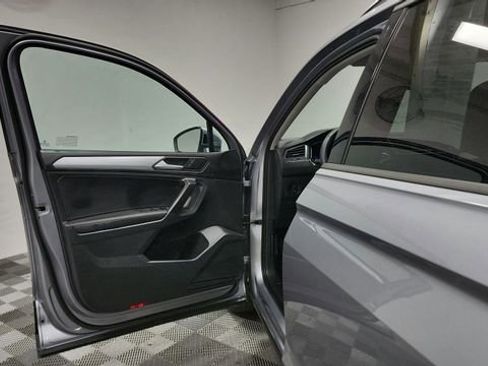 Used 2024 Volkswagen Tiguan S image 17