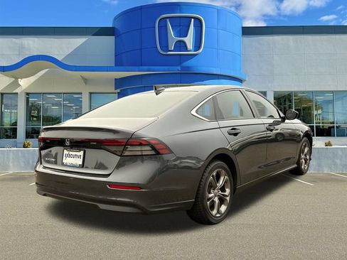Used 2023 Honda Accord EX image 2