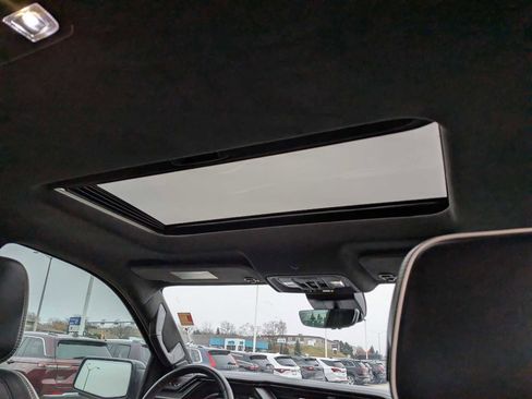 Used 2023 GMC Sierra 1500 AT4X image 17