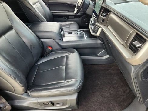 Used 2022 Ford Expedition Max XLT RWD image 14