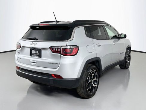 Used 2025 Jeep Compass Limited AWD/4WD image 13