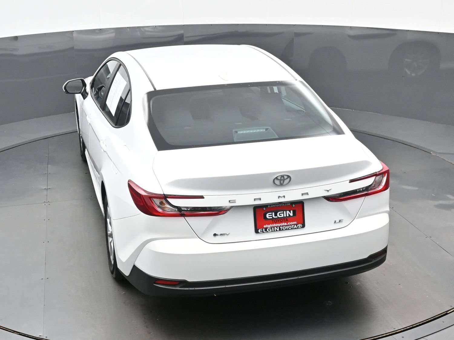Used 2025 Toyota Camry LE FWD image 39