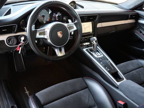 Used 2014 Porsche 911 GT3 RWD image 13