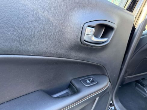 Used 2021 Jeep Compass Latitude w/ Convenience Group image 13