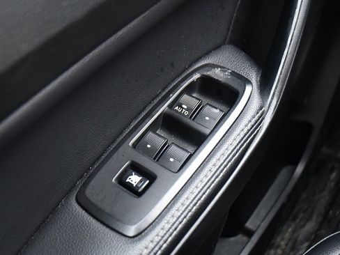 Used 2023 Ford Ranger Lariat w/ Tremor Off-Road Package image 21