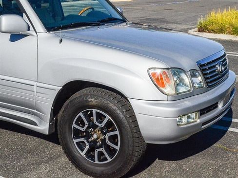 Used 2006 Lexus LX 470 image 11