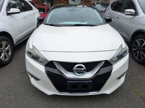 Used 2016 Nissan Maxima Platinum image 3