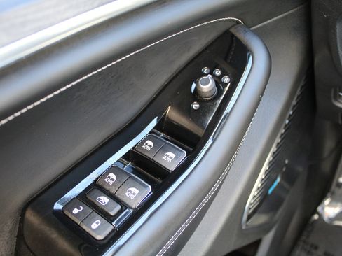 Used 2022 Jeep Grand Cherokee L Overland w/ Advanced Protech Group III image 27