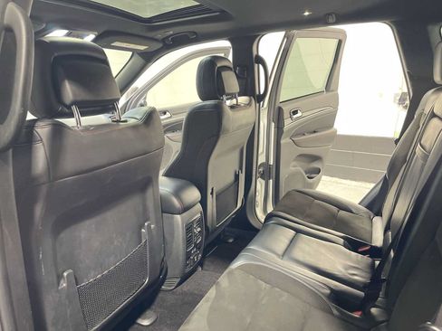 Used 2020 Jeep Grand Cherokee Trailhawk AWD/4WD image 12