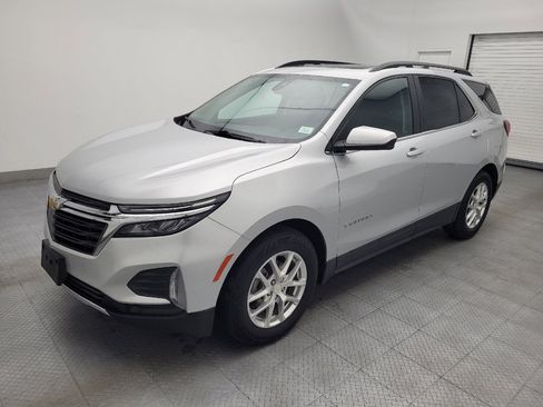 Used 2022 Chevrolet Equinox LT FWD image 2