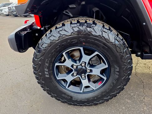 Used 2022 Jeep Wrangler Rubicon w/ Safety Group image 14