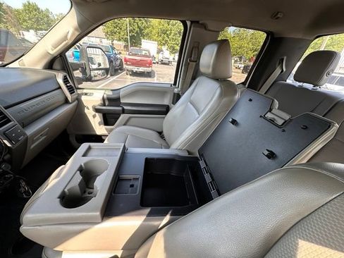 Used 2017 Ford F250 XL w/ Power Equipment Group AWD/4WD image 24