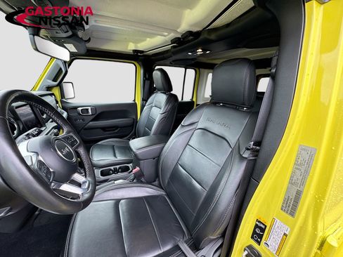 Used 2023 Jeep Wrangler Unlimited Sahara w/ Cold Weather Group image 27