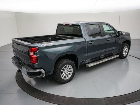 Used 2021 Chevrolet Silverado 1500 LT AWD/4WD image 4