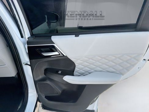 Used 2024 Mitsubishi Outlander SEL FWD image 28