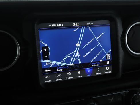 Used 2021 Jeep Wrangler Unlimited Sahara w/ Cold Weather Group AWD/4WD image 12