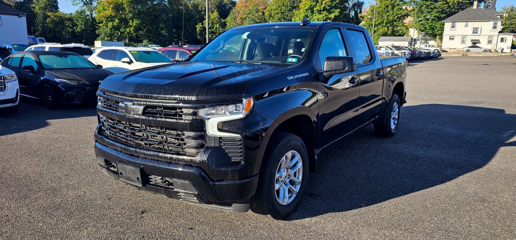 Used 2026 Chevrolet Silverado 1500 RST AWD/4WD image 3