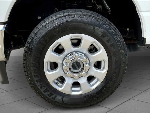 Used 2024 Ford F250 XLT image 10