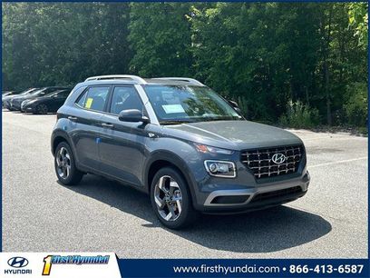 New 2025 Hyundai Venue SEL