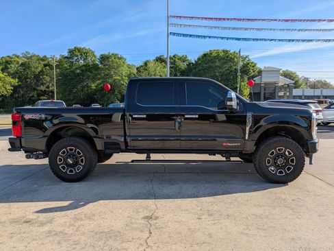 Used 2023 Ford F250 Platinum AWD/4WD image 5