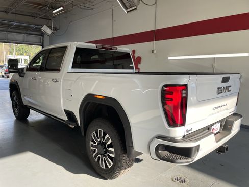 New 2026 GMC Sierra 2500 Denali Ultimate AWD/4WD image 6