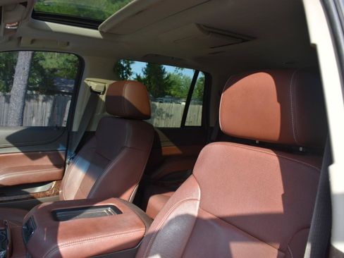 Used 2015 Chevrolet Tahoe LTZ RWD image 13