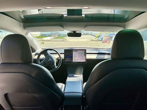 Used 2021 Tesla Model 3 Long Range AWD/4WD image 6