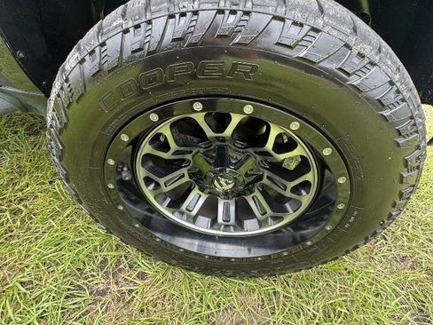 Used 2010 Chevrolet Avalanche LT w/ Suspension Package, Off-Road image 27