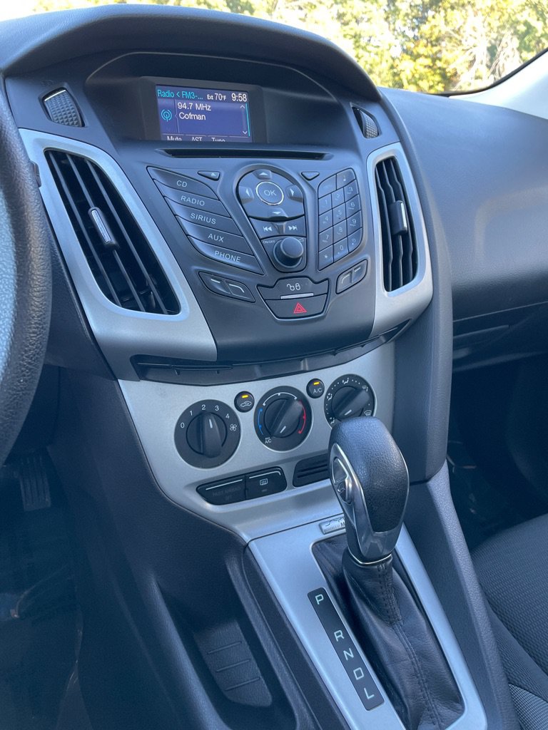 Used 2012 Ford Focus SE FWD image 13