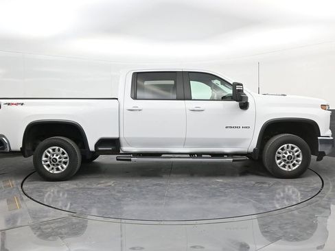 Used 2024 Chevrolet Silverado 2500 LT w/ Convenience Package AWD/4WD image 9