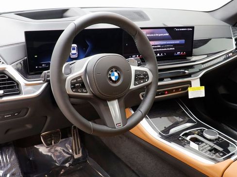 New 2026 BMW X5 xDrive40i w/ M Sport Package AWD/4WD image 7