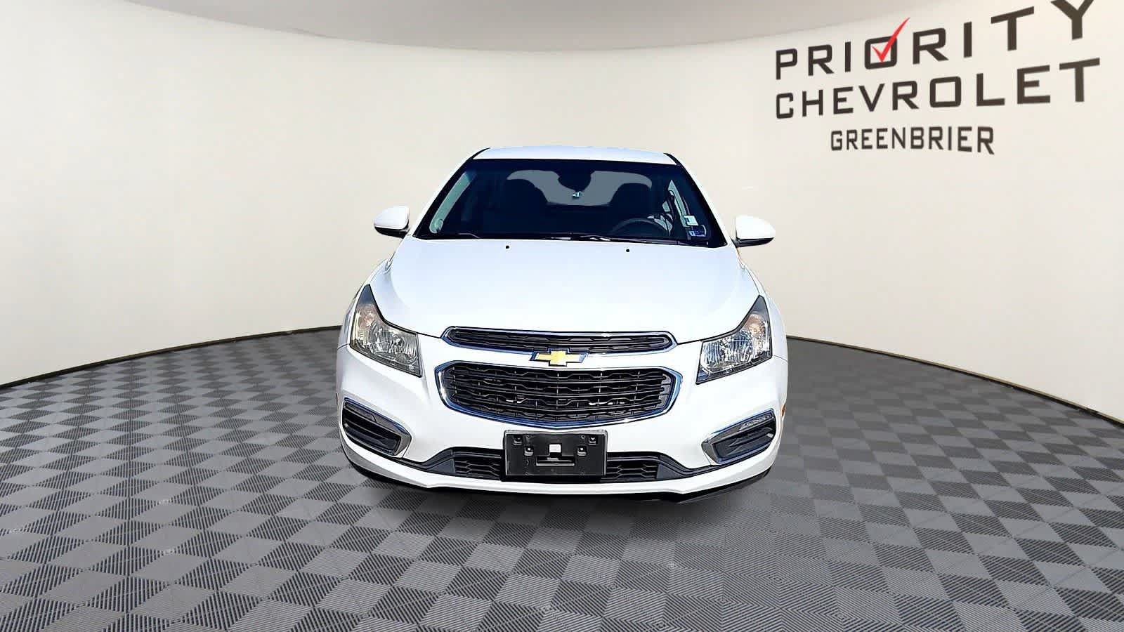 Used 2016 Chevrolet Cruze LT FWD image 3