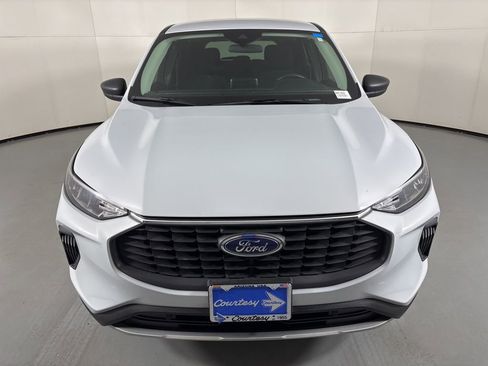 Used 2025 Ford Escape Active AWD/4WD image 4